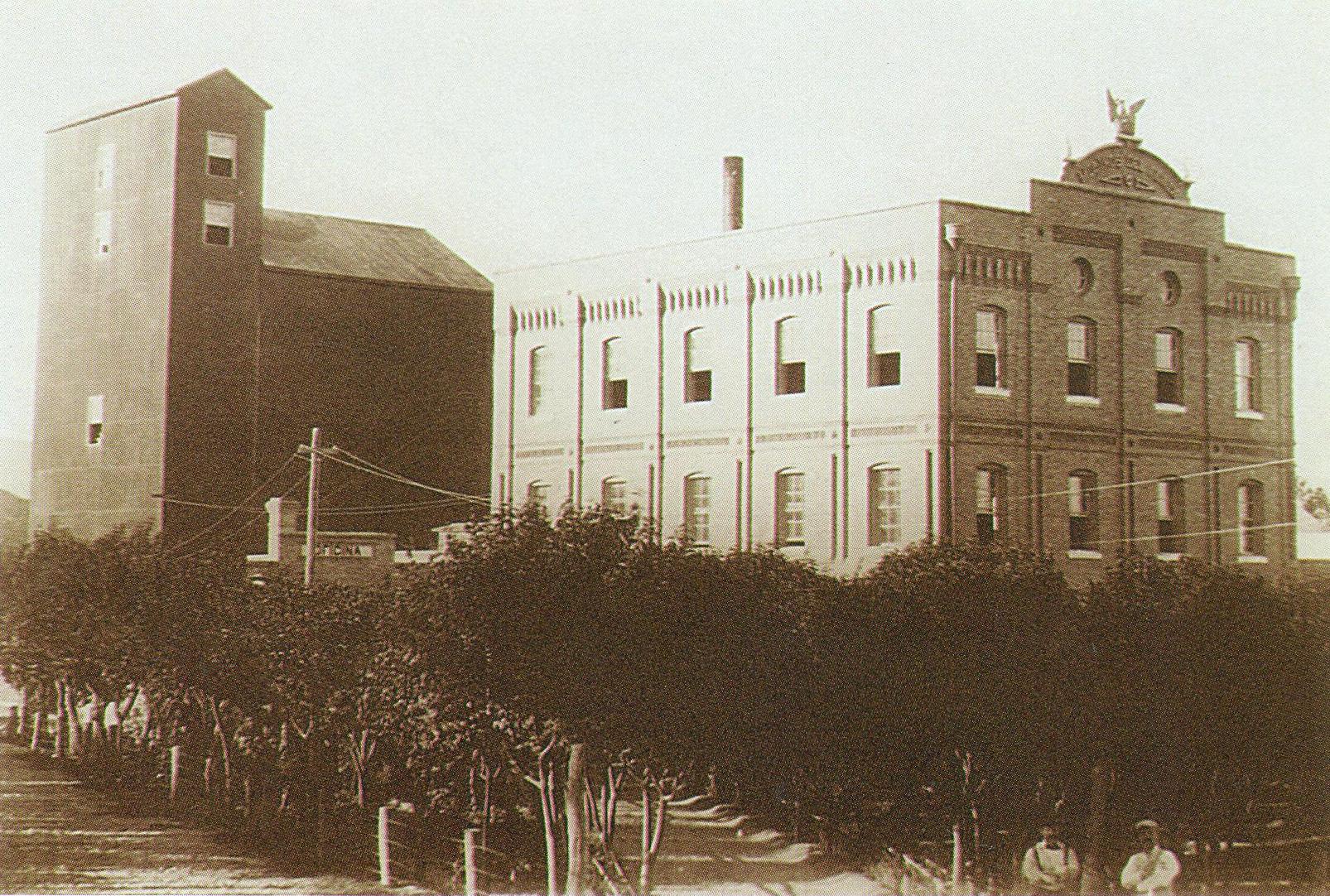 Edificio Molino 1940-150